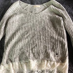 NWOT Hollister sweater, size small